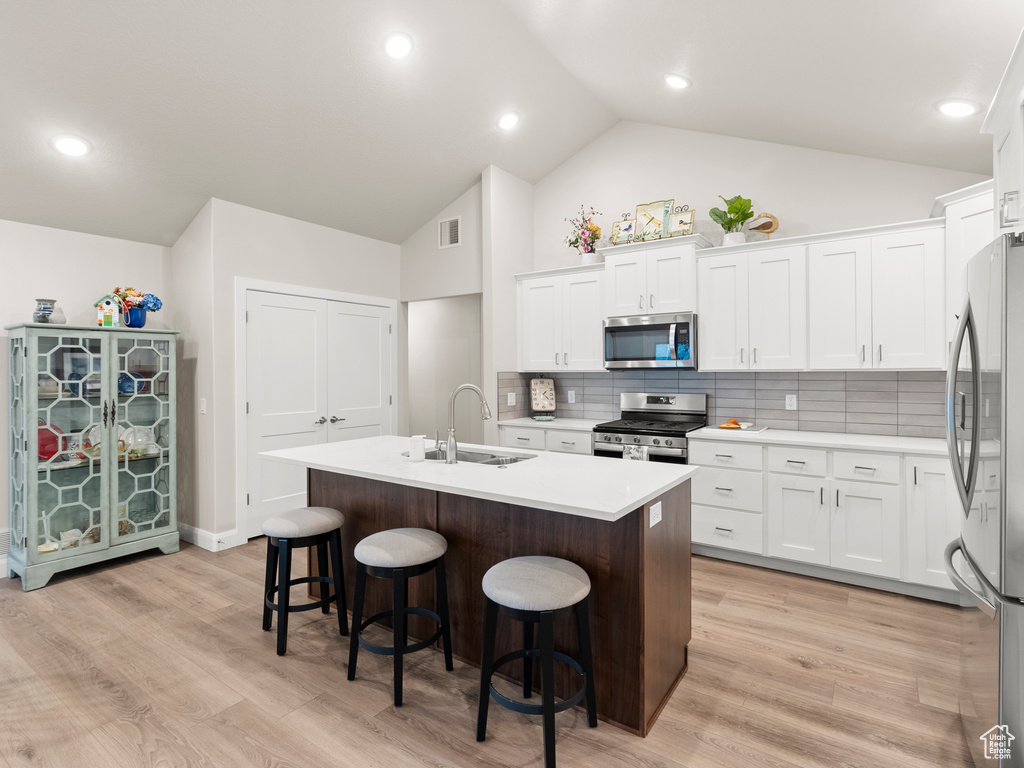 Photo 6 for MLS #2114854 at 462 S Iron Shoe Ln #B