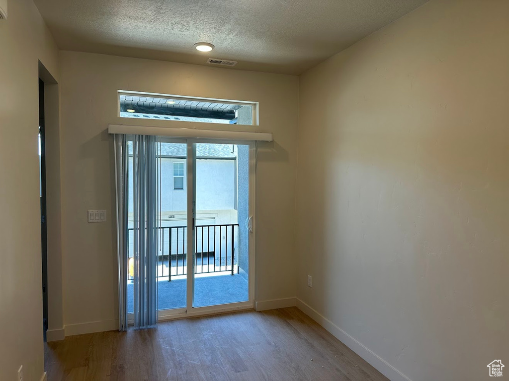 Photo 11 for MLS #2114855 at 1156 N Clifton Dr #115