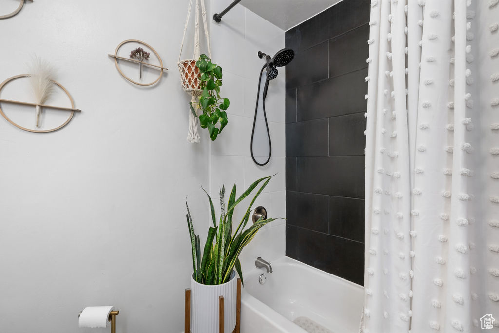 2511 E CAMPUS DR Cottonwood Heights, UT 84121