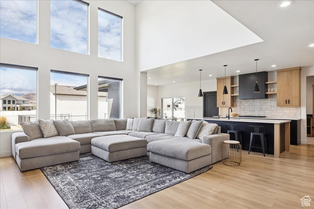 1165 N 2550 W Lehi, UT 84043