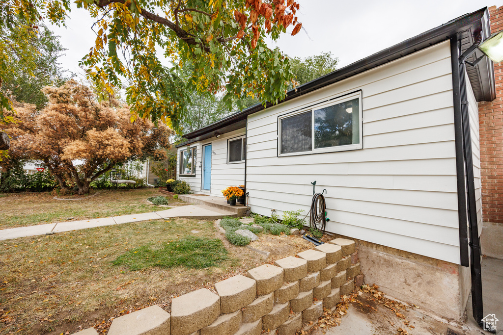 Photo 39 for MLS #2114862 at 1874 N 200 West