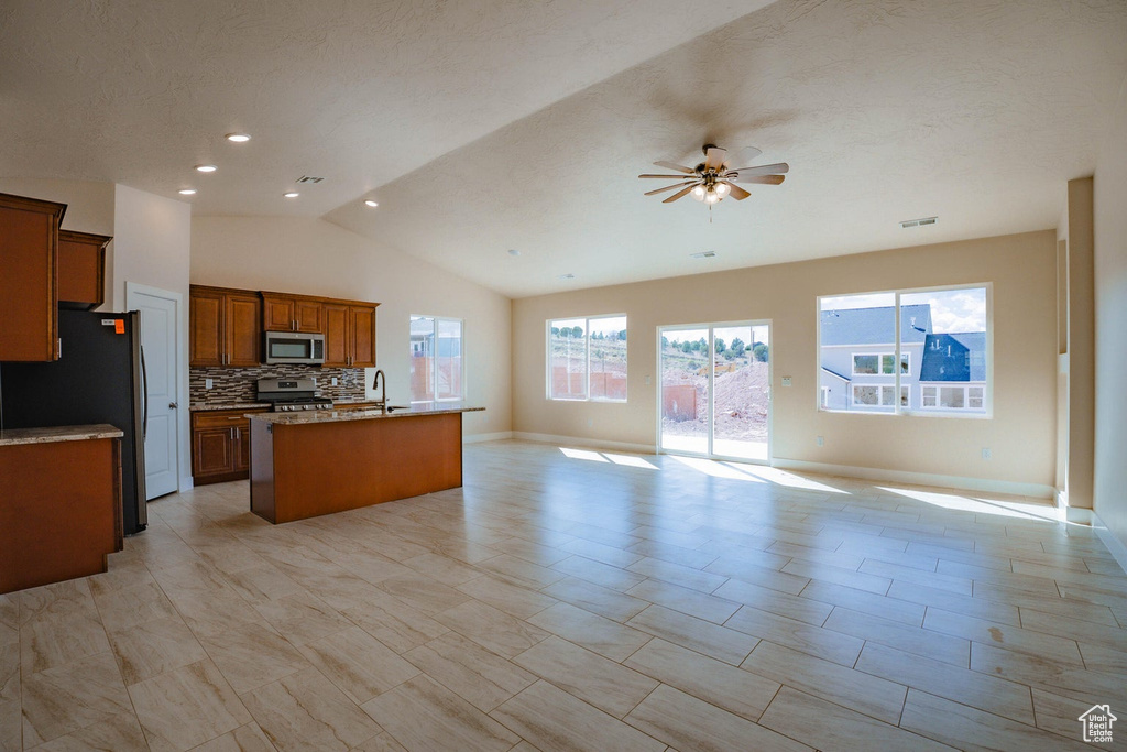 Photo 4 for MLS #2114870 at 584 S Foundation Trl