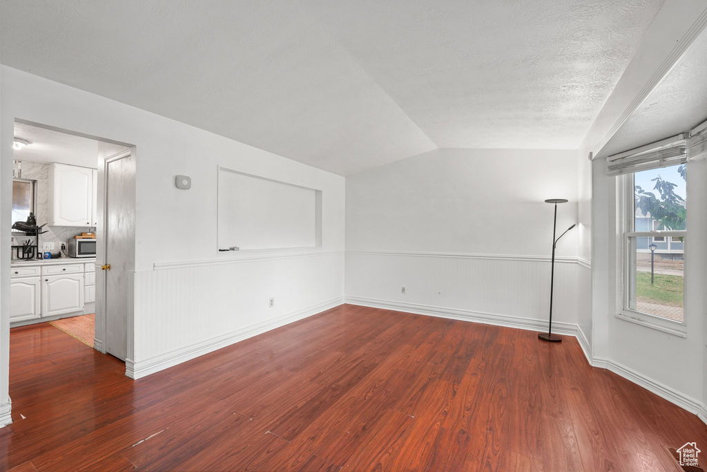 5009 S TUSCAN ST Kearns, UT 84118
