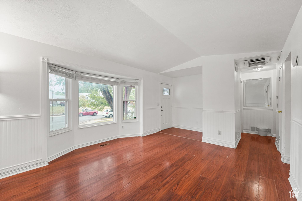 5009 S TUSCAN ST Kearns, UT 84118