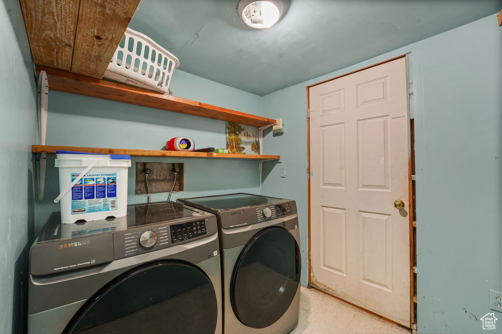 5009 S TUSCAN ST Kearns, UT 84118