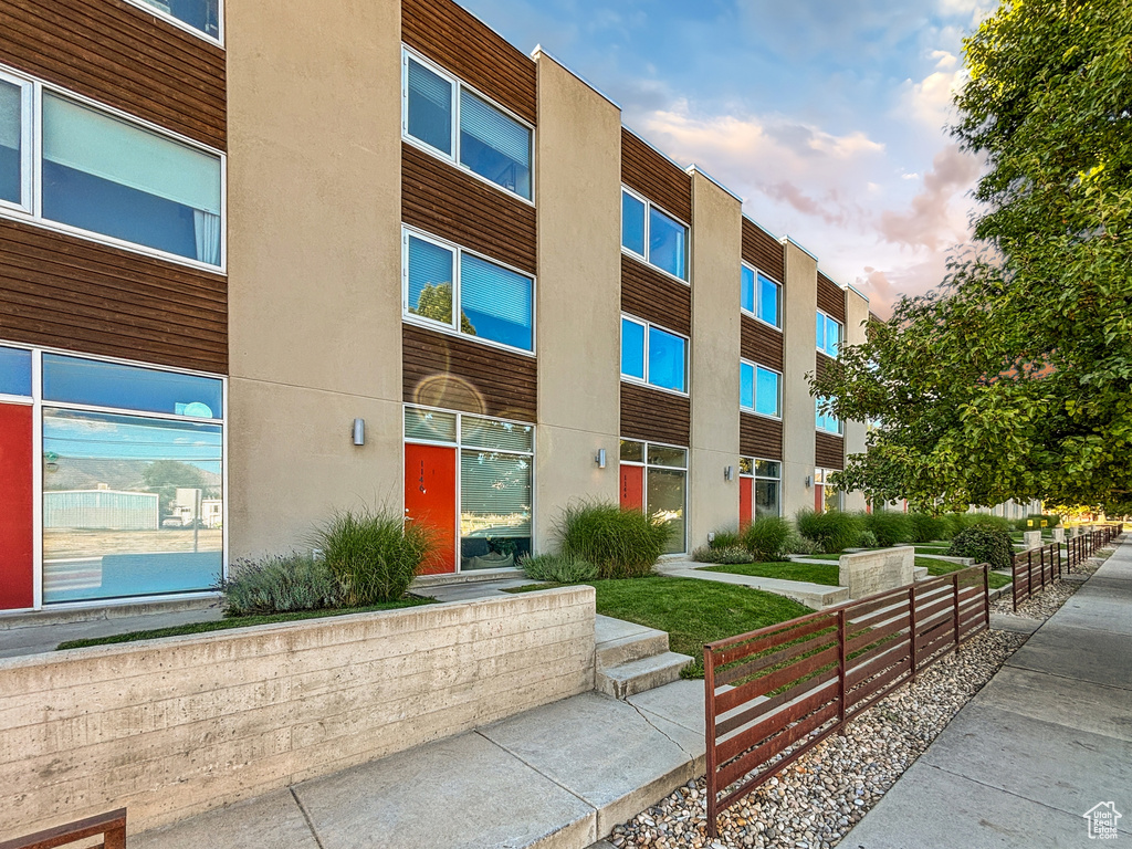 1144 S WEST TEMPLE Salt Lake City, UT 84101