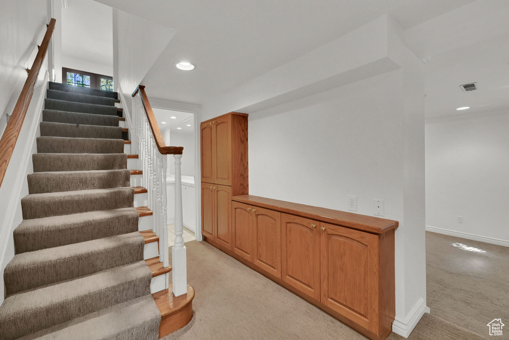 1717 E YALECREST AVE Salt Lake City, UT 84108