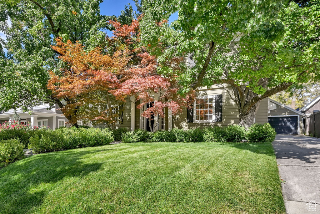 1717 E YALECREST AVE Salt Lake City, UT 84108