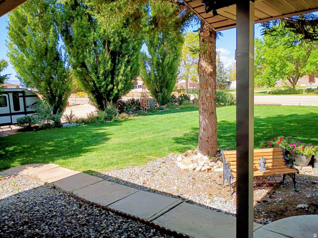 1407 SHEPHERD DR Wellington, UT 84542