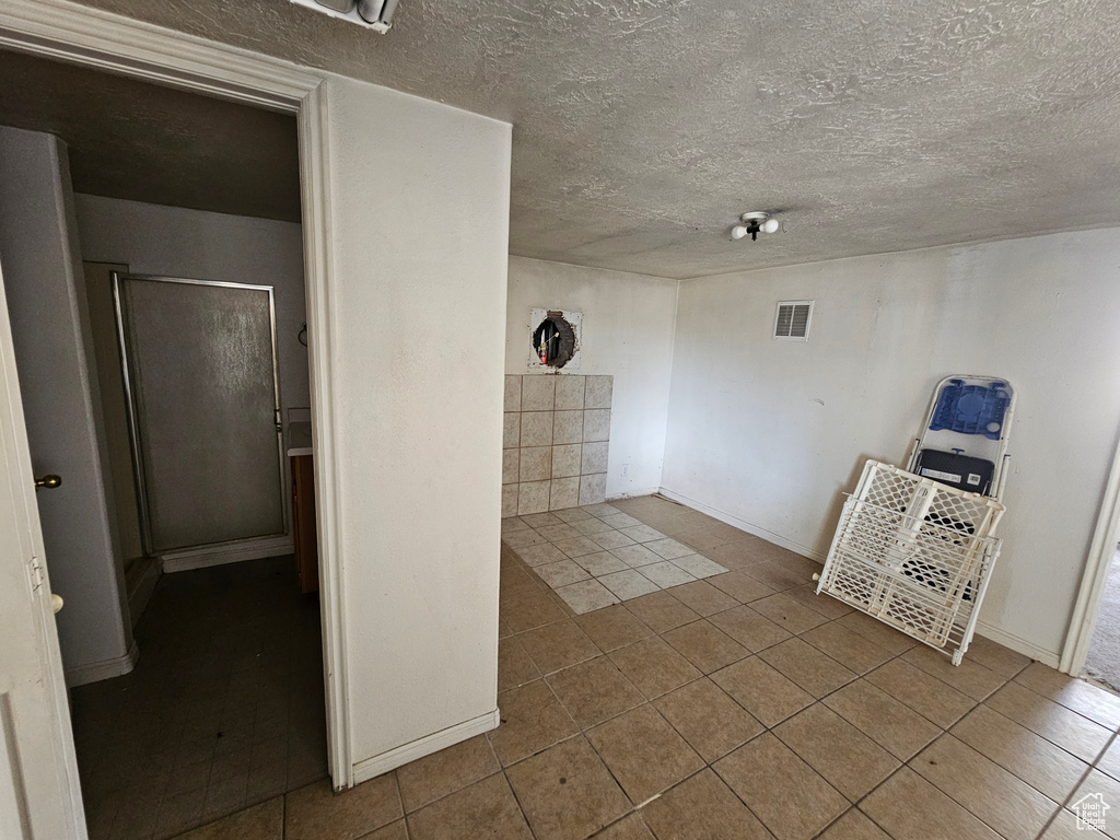 Photo 19 for MLS #2114918 at 207 E Red Hill Rd