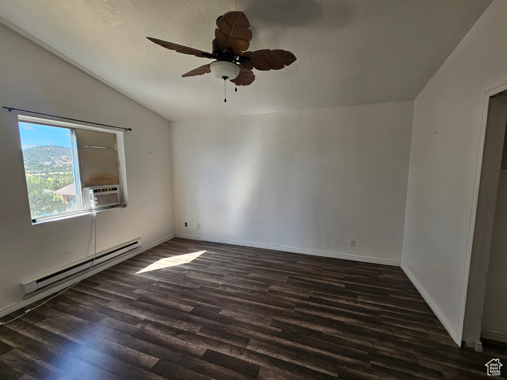 Photo 14 for MLS #2114918 at 207 E Red Hill Rd