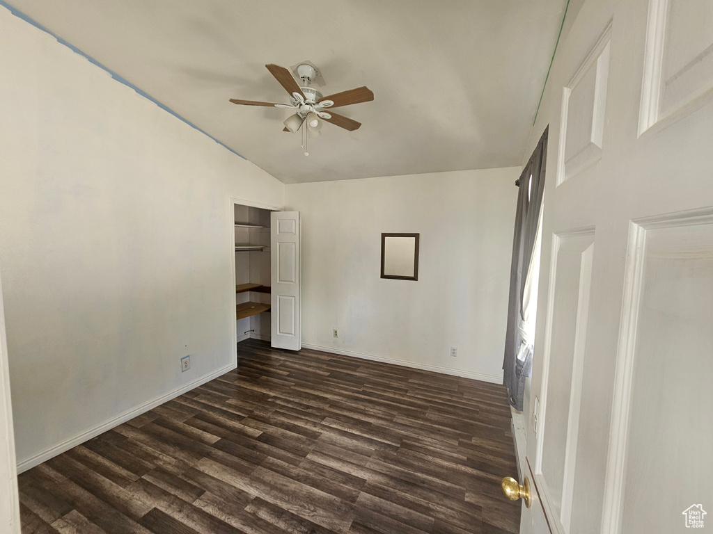 Photo 15 for MLS #2114918 at 207 E Red Hill Rd
