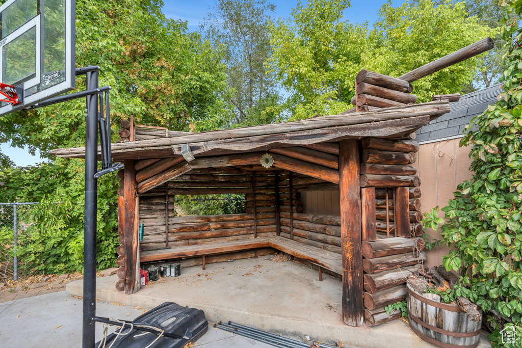 Photo 34 for MLS #2114930 at 8550 S Clairmont Cir