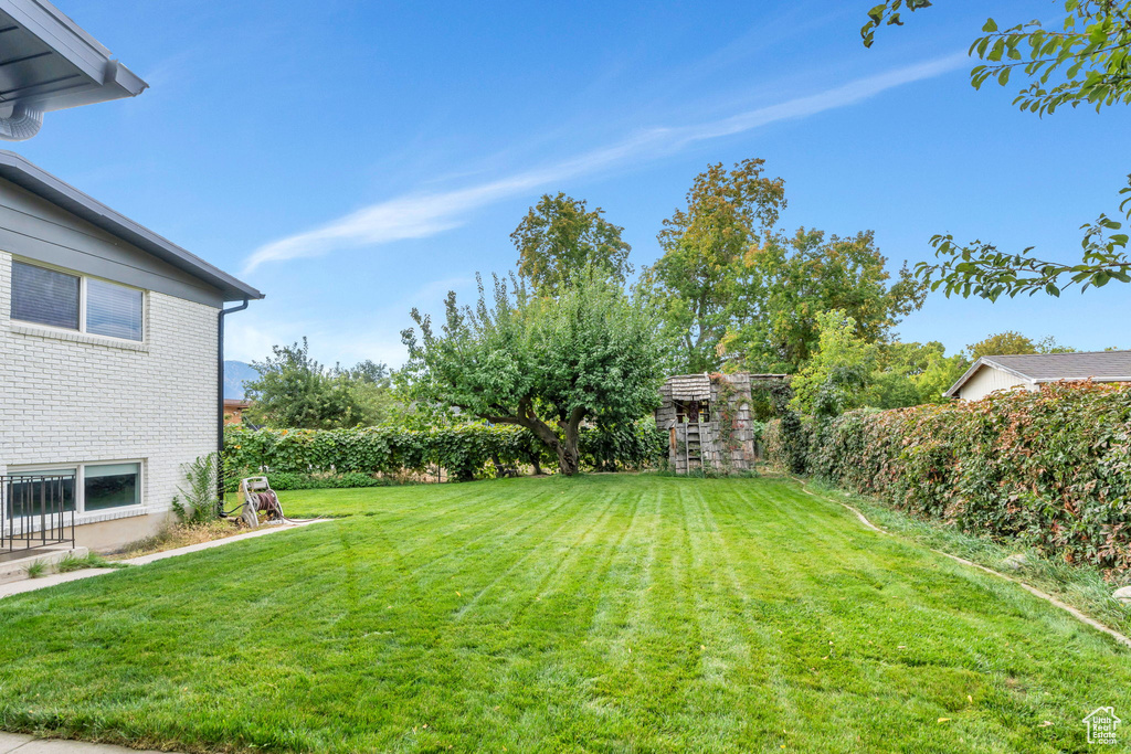 Photo 36 for MLS #2114930 at 8550 S Clairmont Cir