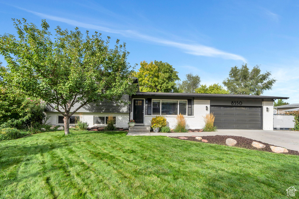 Photo 14 for MLS #2114930 at 8550 S Clairmont Cir