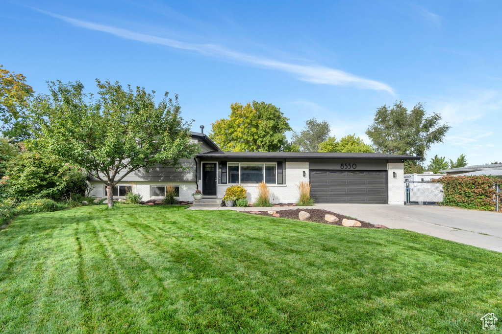 Photo 12 for MLS #2114930 at 8550 S Clairmont Cir