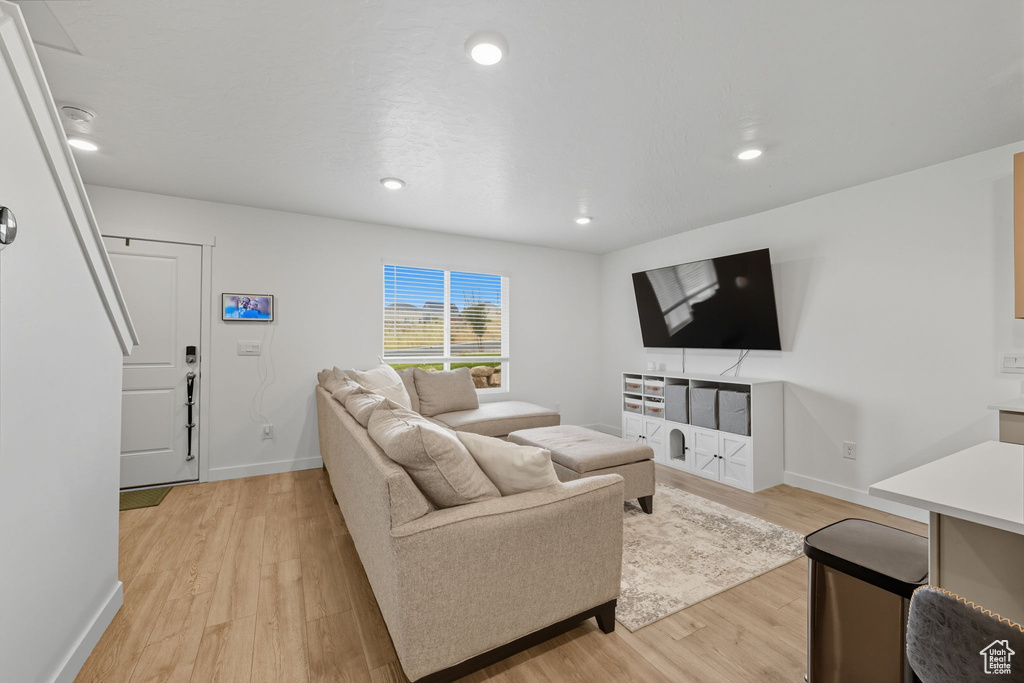 Photo 5 for MLS #2114937 at 3728 W Orinda Dr #1571