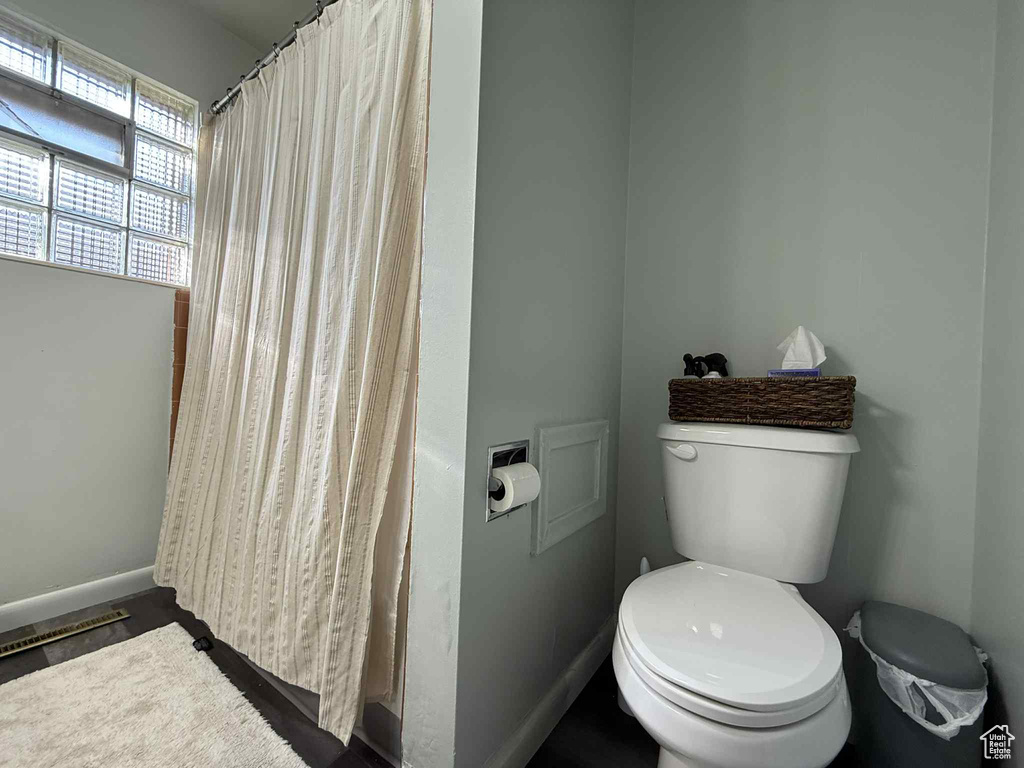 Photo 15 for MLS #2114951 at 556 E 400 North