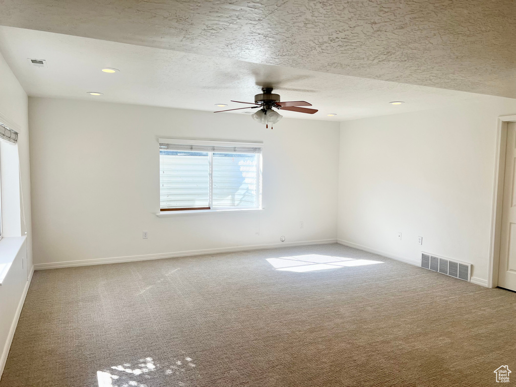 9587 N 4500 W Cedar Hills, UT 84062