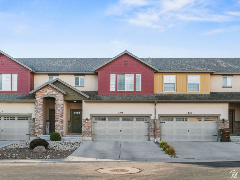 Photo 2 for MLS #2114962 at 1219 N Baycrest Dr
