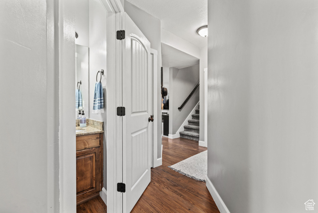 Photo 11 for MLS #2114962 at 1219 N Baycrest Dr