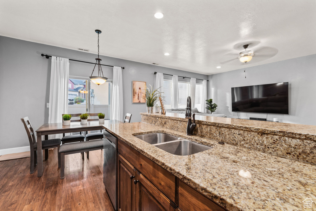 Photo 9 for MLS #2114962 at 1219 N Baycrest Dr