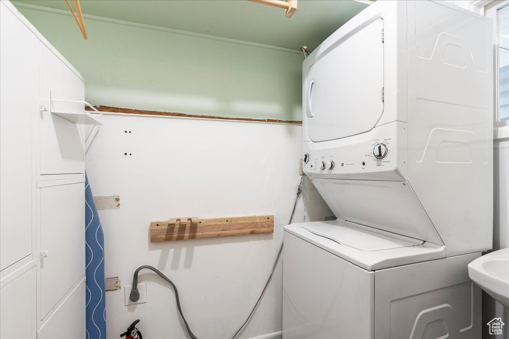 Photo 11 for MLS #2114972 at 6851 S Meadow Dr
