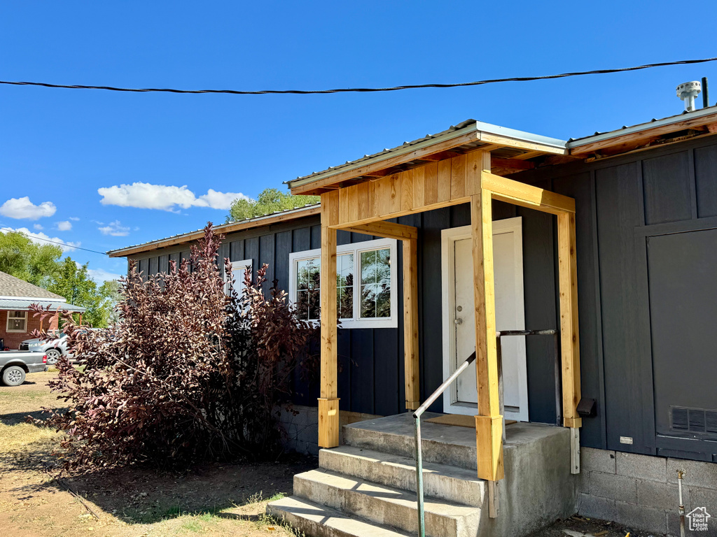 Photo 43 for MLS #2114978 at 255 N Main