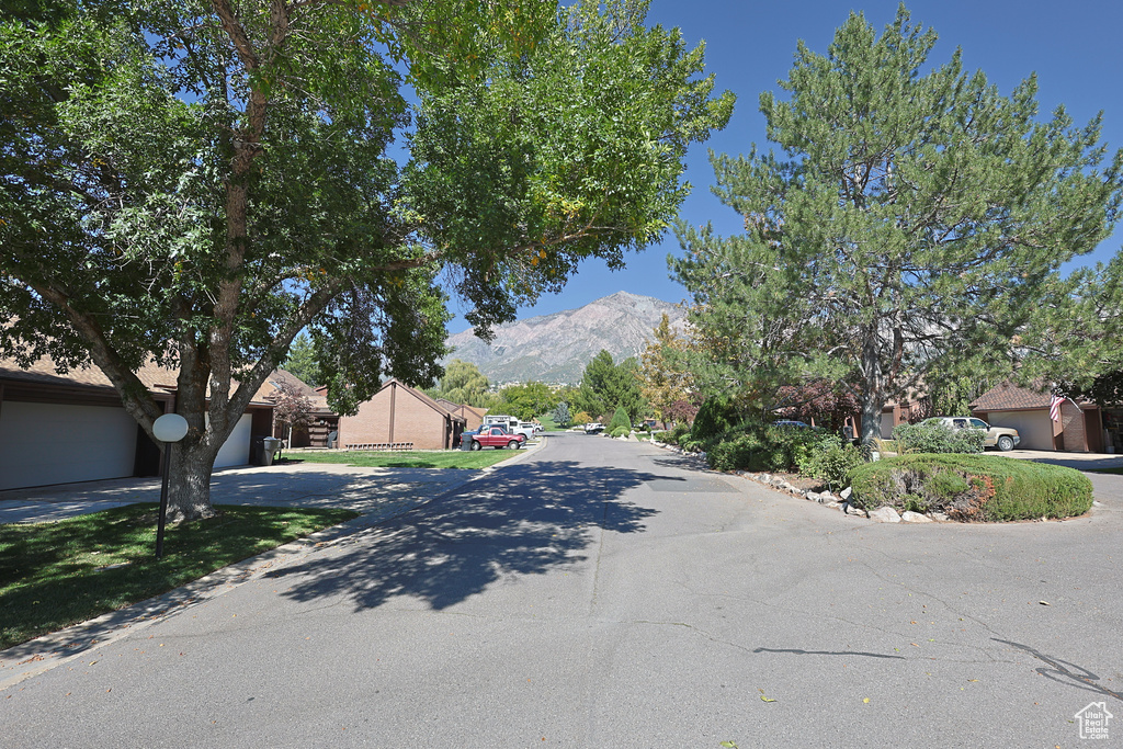 42 WHITE BARN DR. Pleasant View, UT 84414
