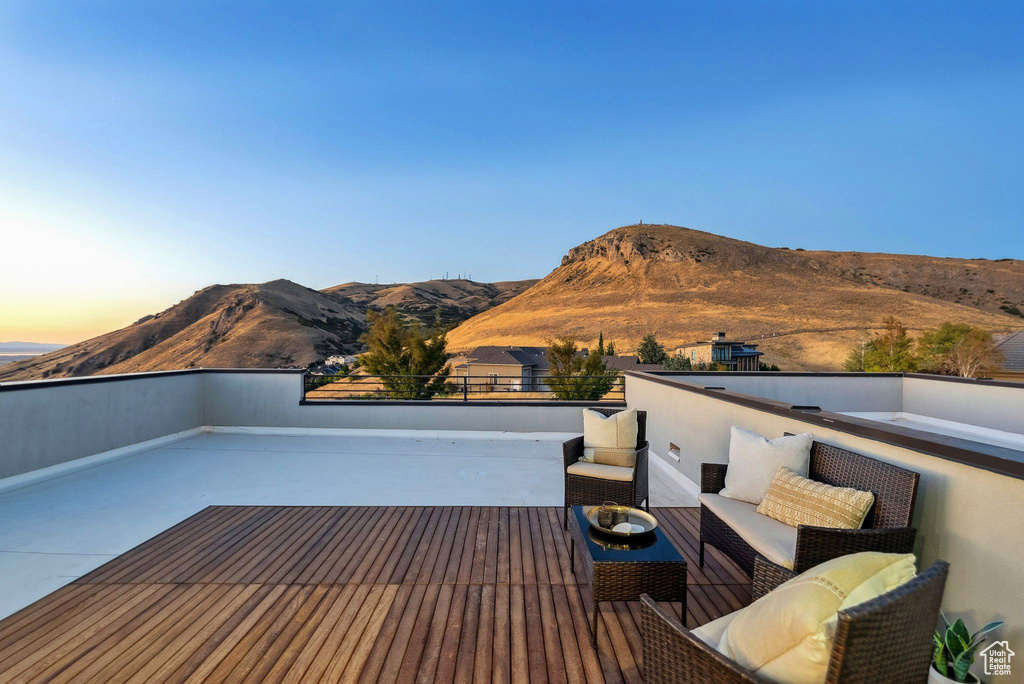 973 N CHURCHILL DR Salt Lake City, UT 84103