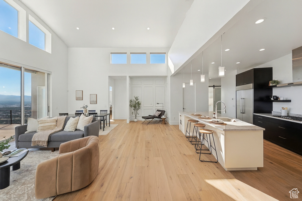 973 N CHURCHILL DR Salt Lake City, UT 84103