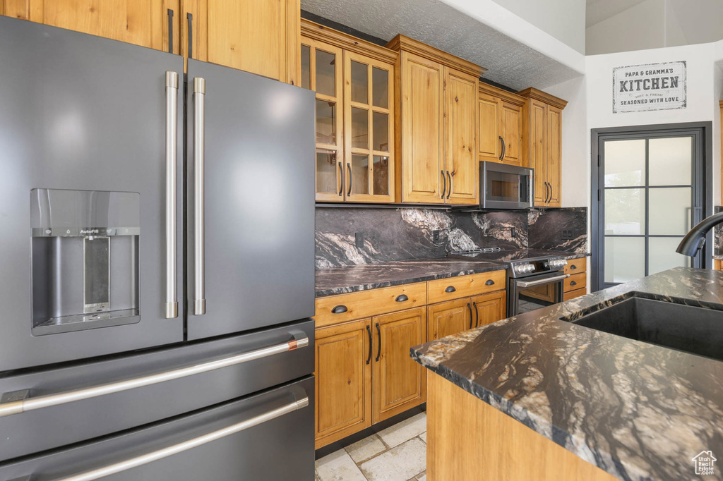 7414 S REGAL HILL DR West Jordan, UT 84081