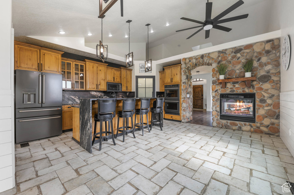 7414 S REGAL HILL DR West Jordan, UT 84081
