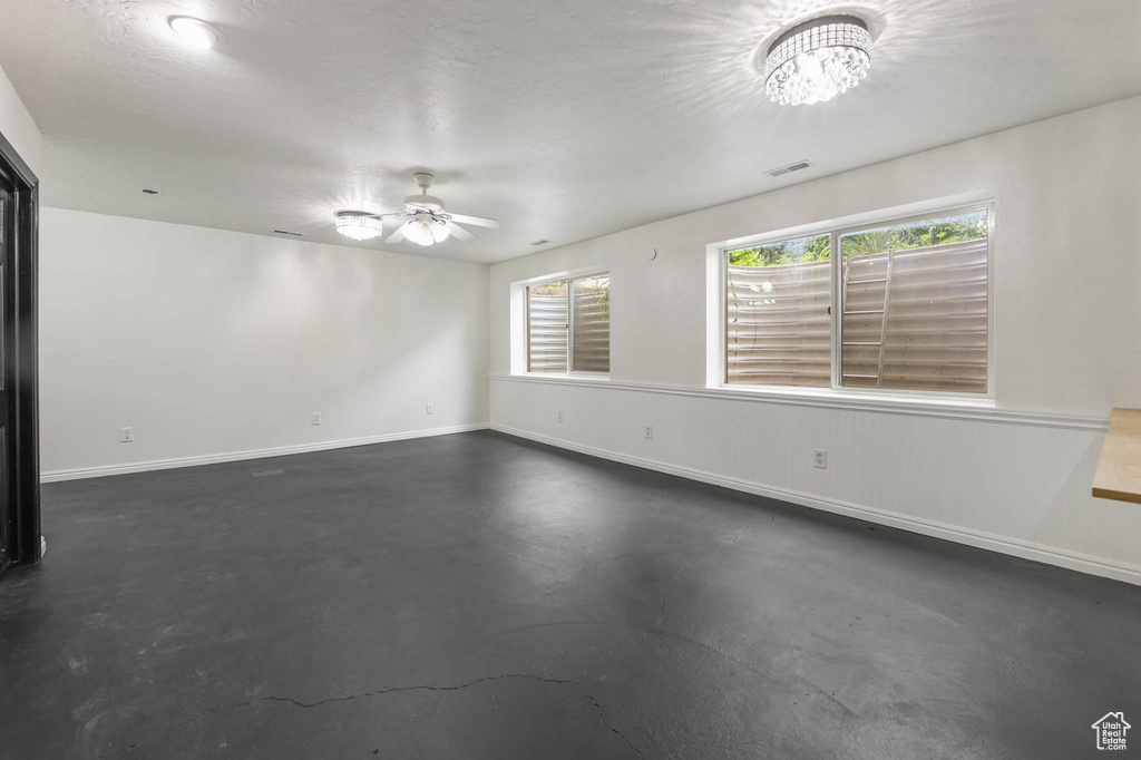 7414 S REGAL HILL DR West Jordan, UT 84081