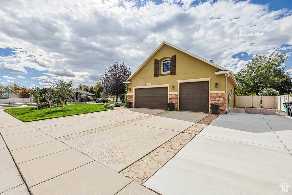 7414 S REGAL HILL DR West Jordan, UT 84081