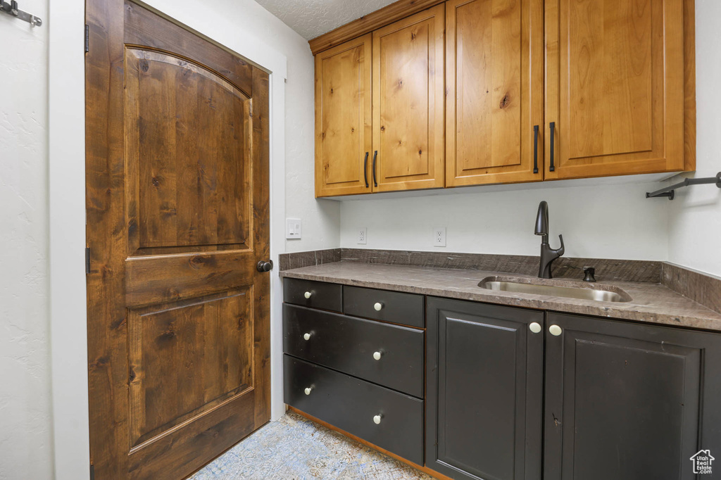 7414 S REGAL HILL DR West Jordan, UT 84081
