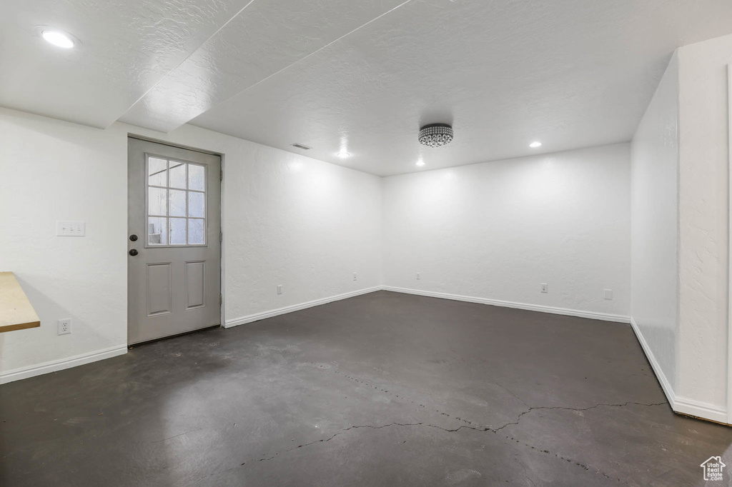 7414 S REGAL HILL DR West Jordan, UT 84081
