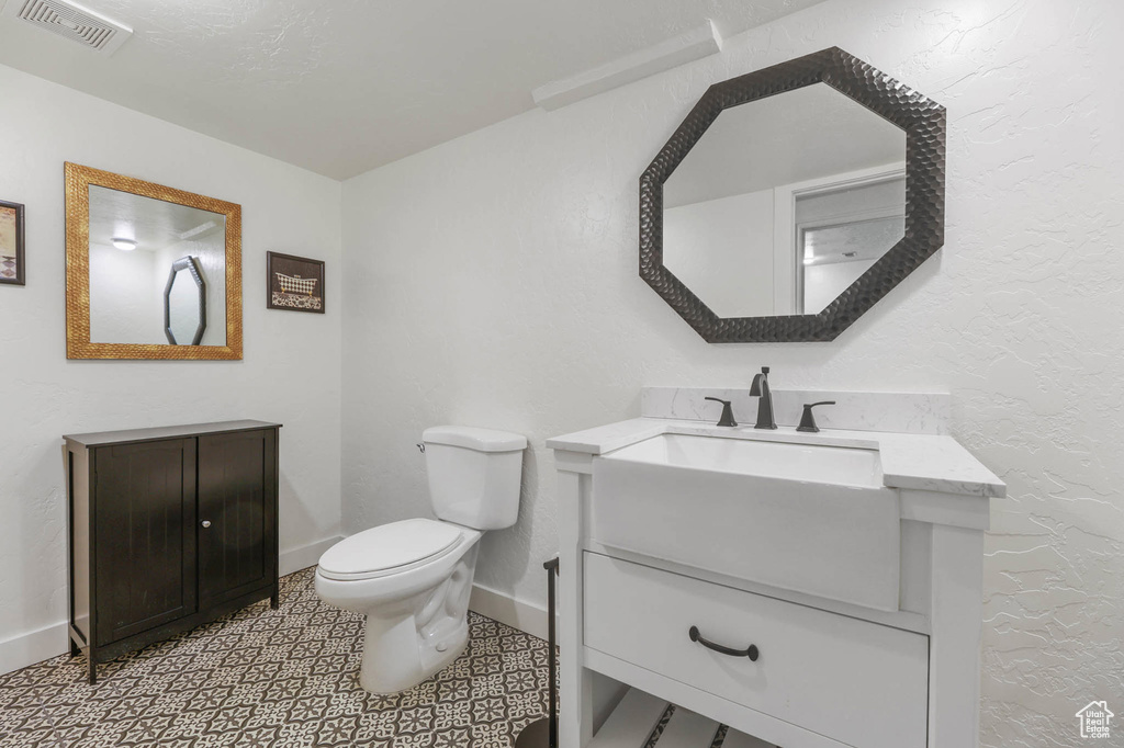 7414 S REGAL HILL DR West Jordan, UT 84081