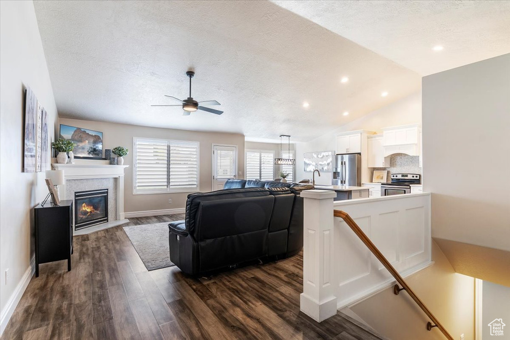 255 E 1500 N Layton, UT 84041