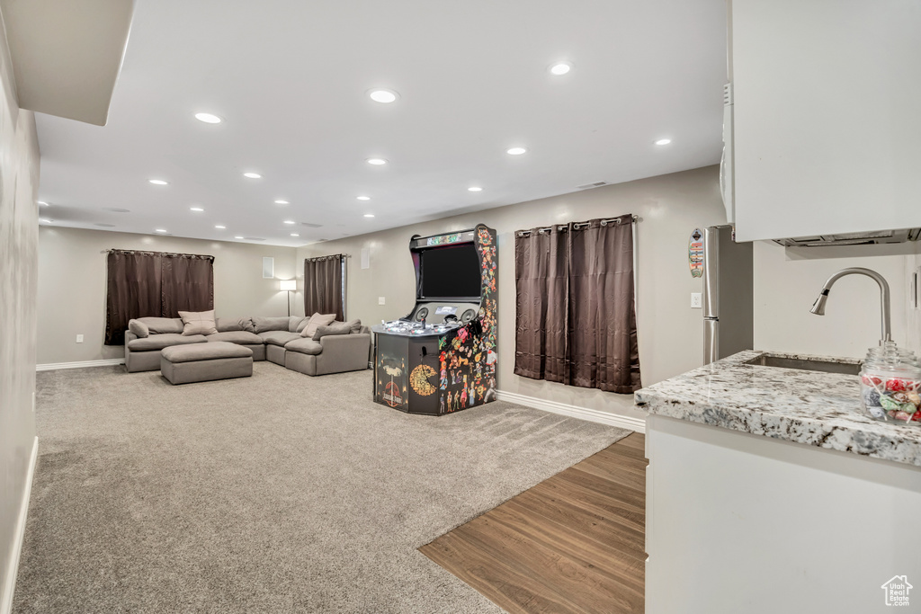 8368 S OAK GATE DR West Jordan, UT 84081