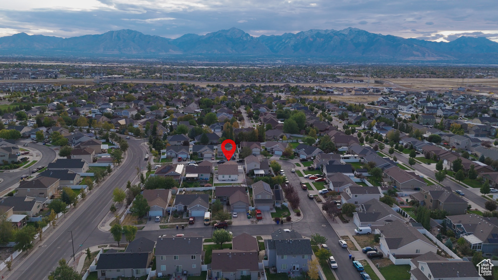 8368 S OAK GATE DR West Jordan, UT 84081