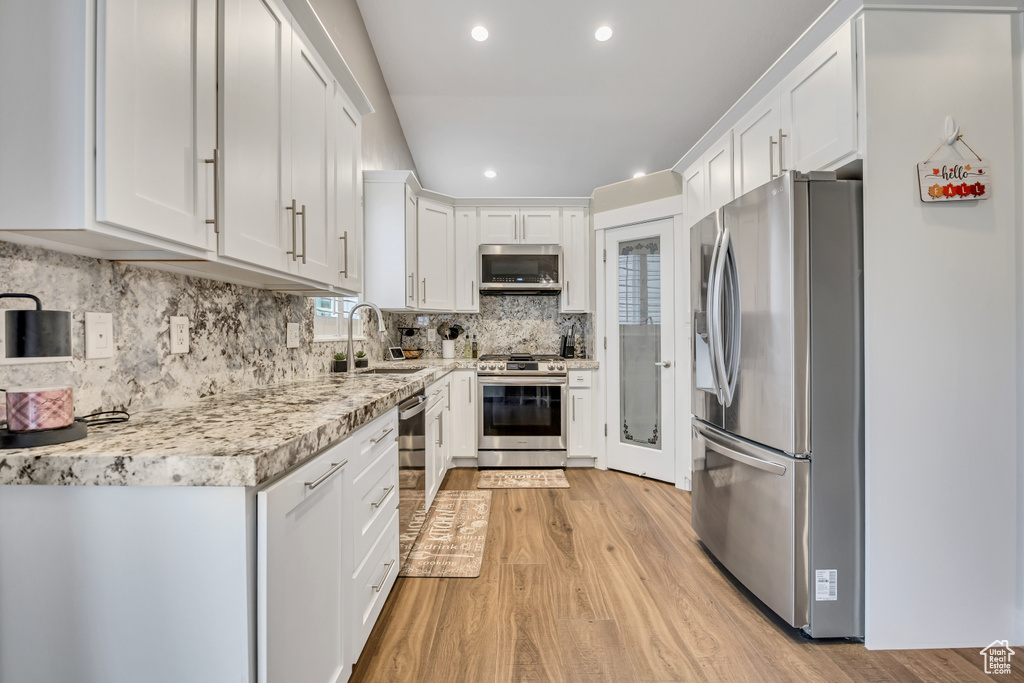 8368 S OAK GATE DR West Jordan, UT 84081