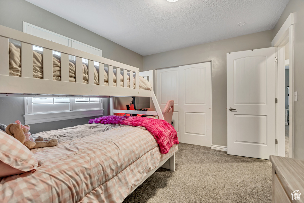 8368 S OAK GATE DR West Jordan, UT 84081