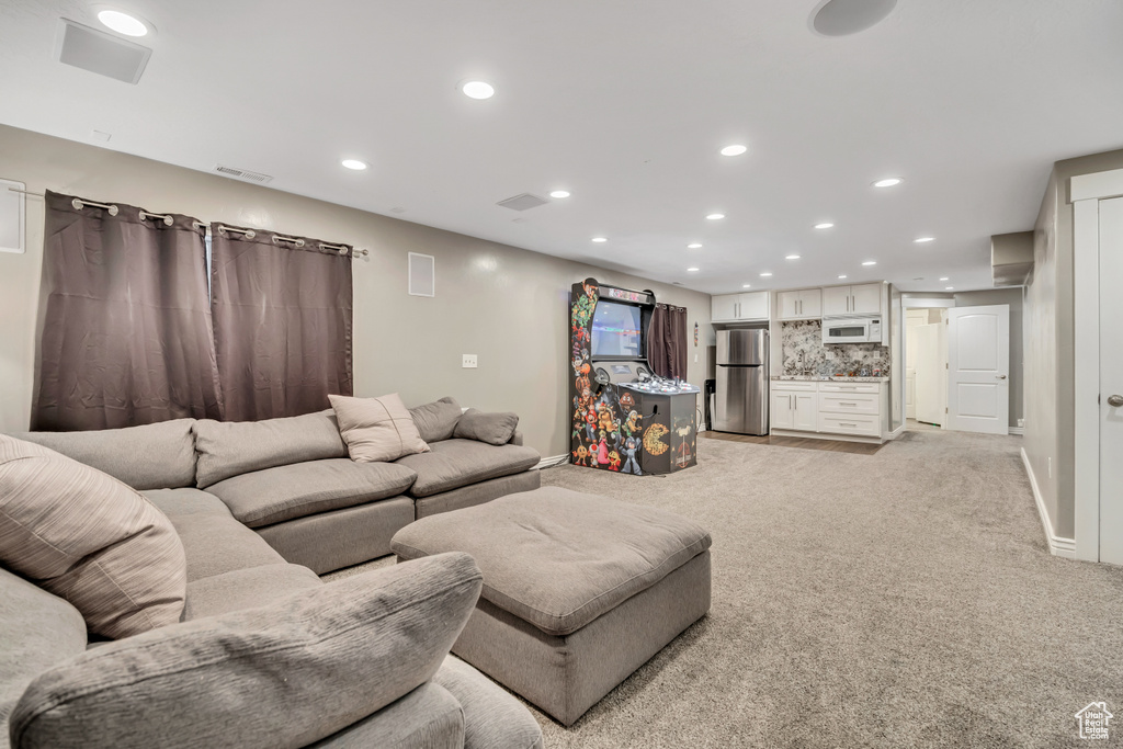 8368 S OAK GATE DR West Jordan, UT 84081