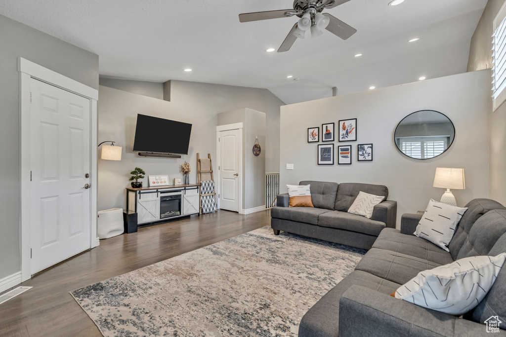 8368 S OAK GATE DR West Jordan, UT 84081