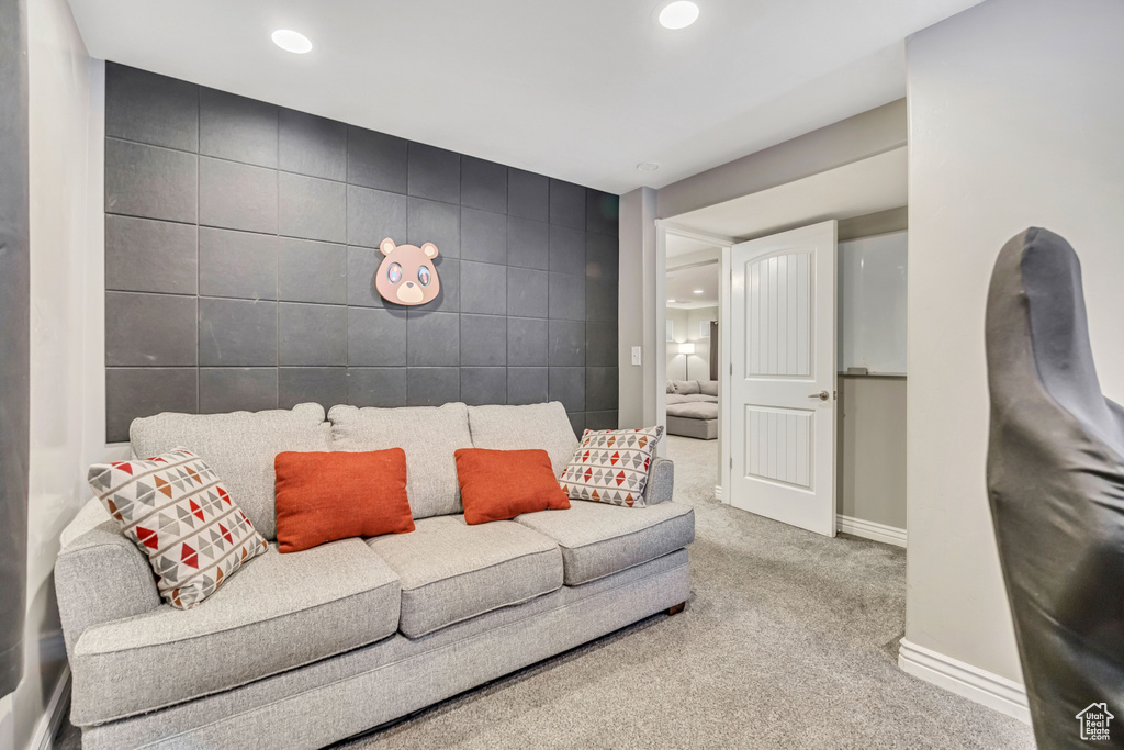 8368 S OAK GATE DR West Jordan, UT 84081