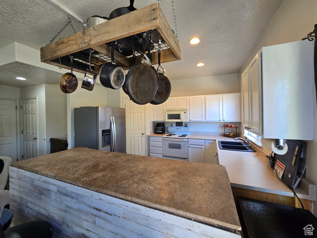 10454 S SAND DOLLAR DR Sandy, UT 84094