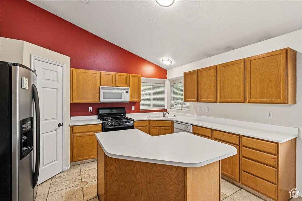 Photo 9 for MLS #2115005 at 2081 W 8350 South