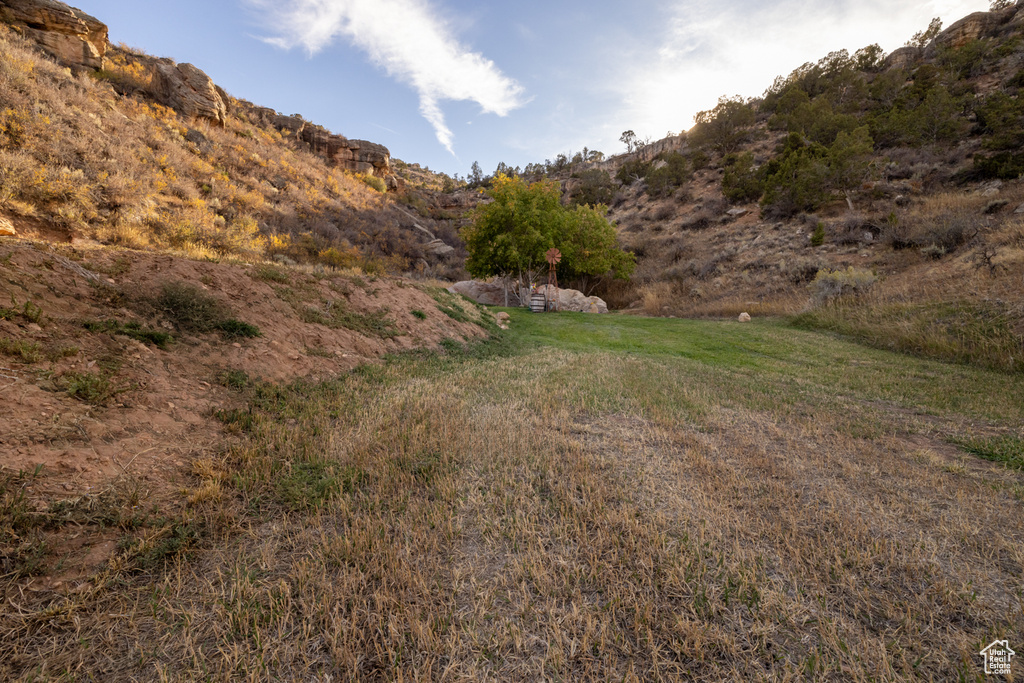 6569 N DRY FORK CYN RD Vernal, UT 84078