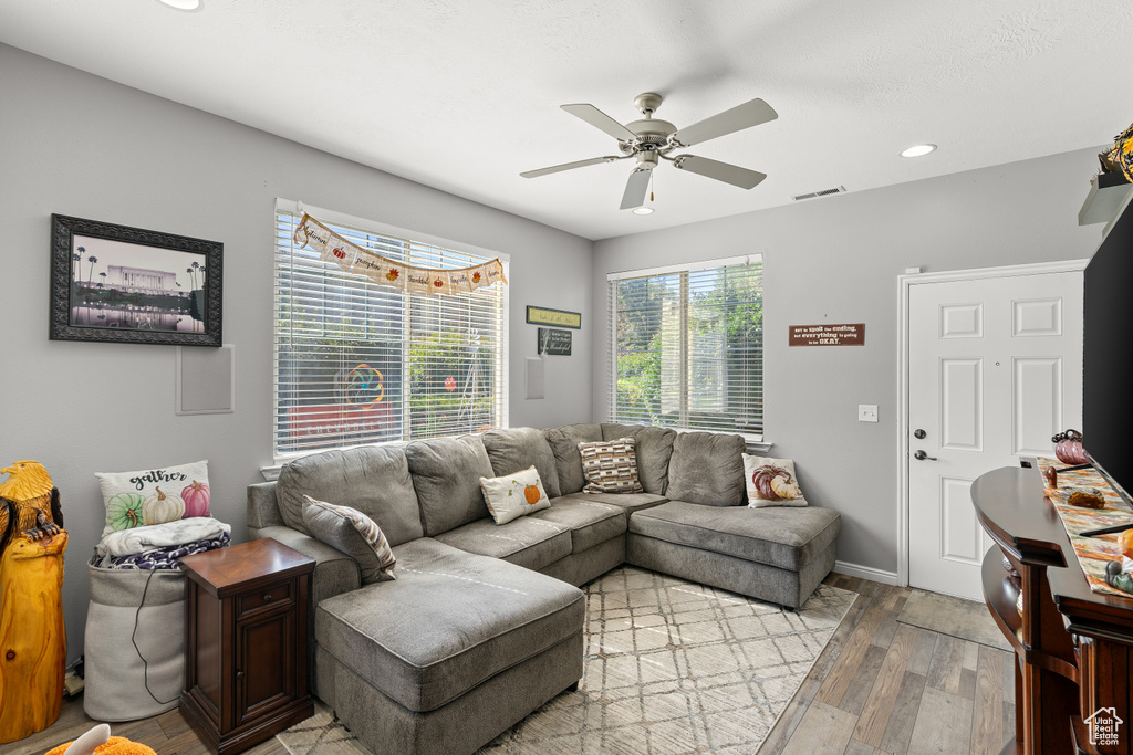 Photo 3 for MLS #2115020 at 1559 W 50 North